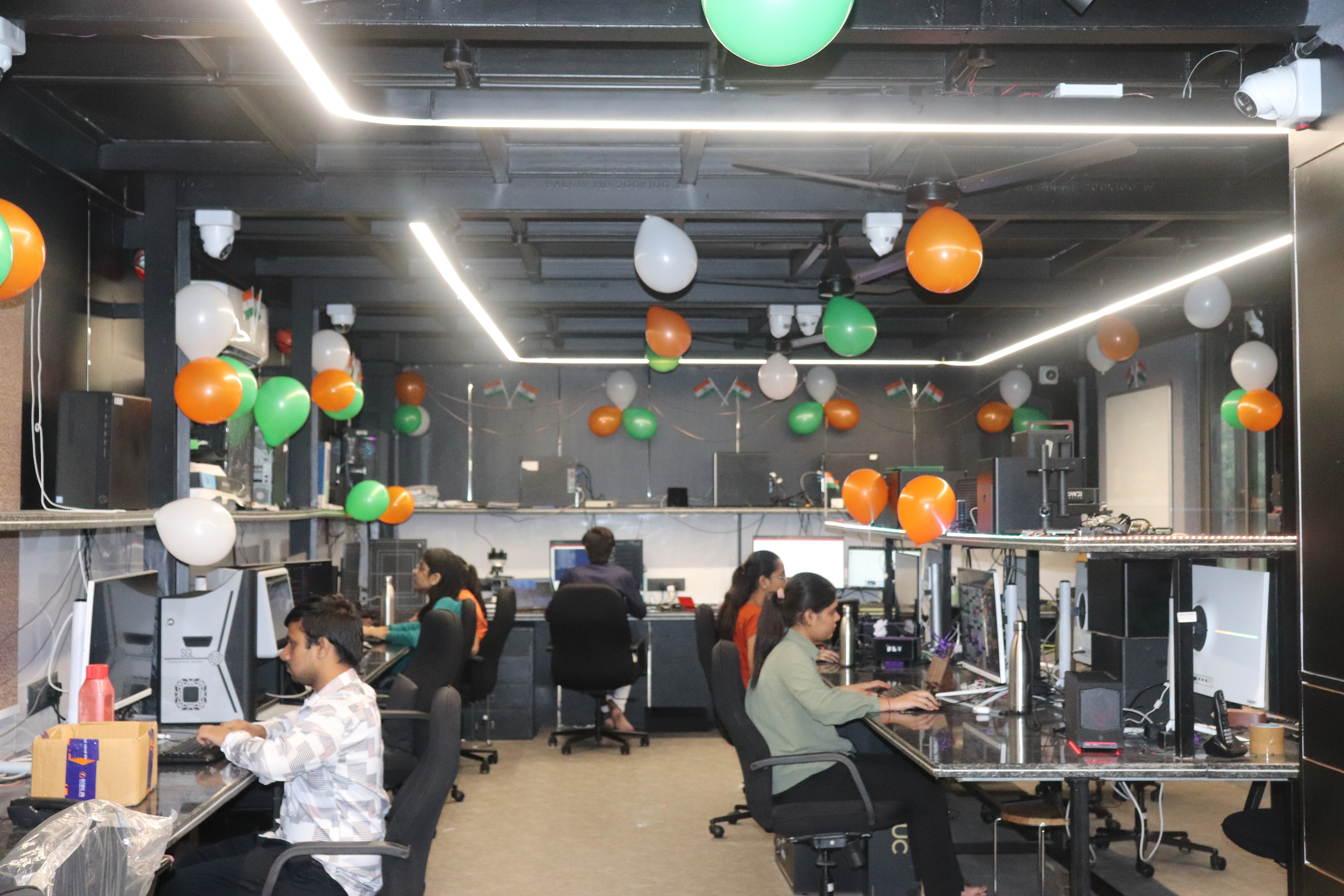Engineering Floor in Tricolor
